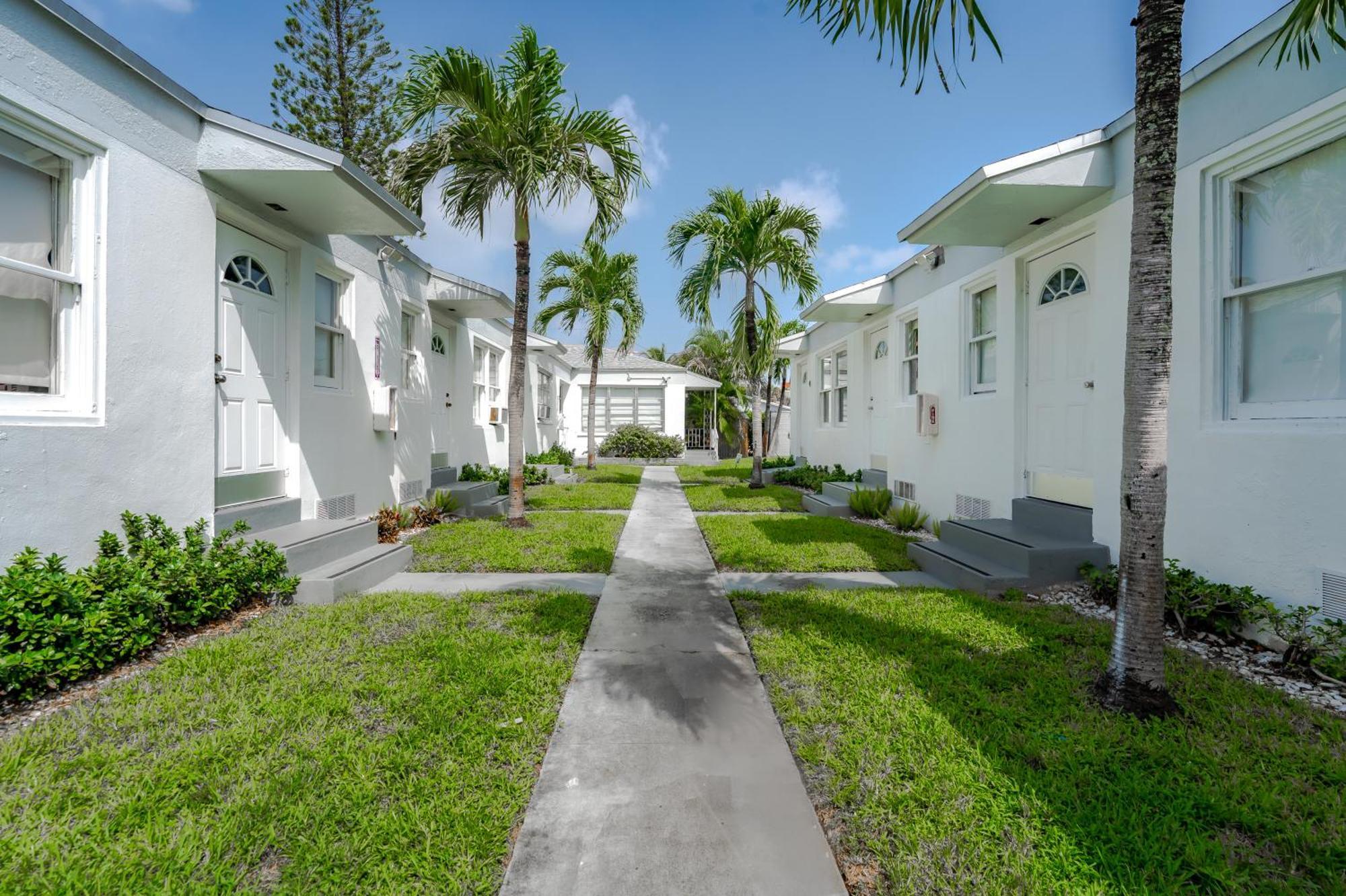 Praia Hotel Hollywood Exterior photo
